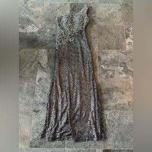 LA FEMME Ladies Women’s Size 2 Silver & Purple Sequinned One Shoulder Ba…